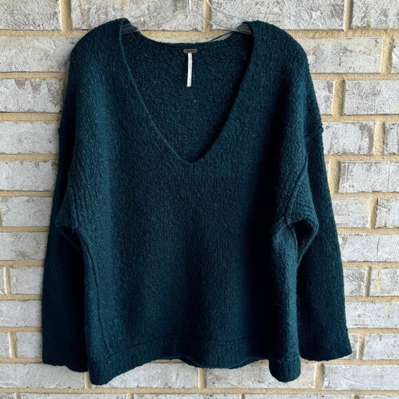 Free People V-Neck Forest Green Sweater Women's Size S. - Picture 1 of 7